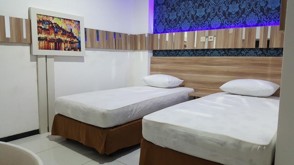 Omah Seroja Hotel Semarang Ngoại thất bức ảnh