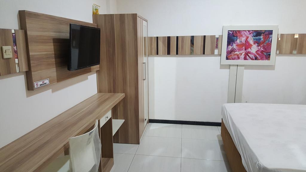 Omah Seroja Hotel Semarang Ngoại thất bức ảnh